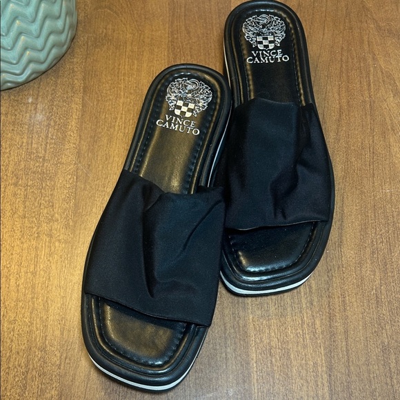Vince Camuto Slides **LAST CHANCE CLOSING 10/16/25*** - Picture 1 of 4